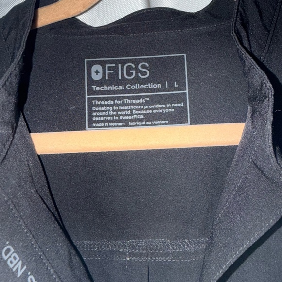 Figs. Womens. Rafaela Oversized Scrub Top. Size L. Black - Picture 2 of 2